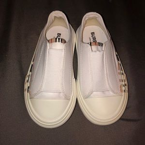 Burberry toddler shoes size 9